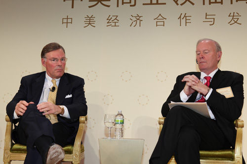 中國企業(yè)家俱樂部金融圓桌論壇嘉賓交流