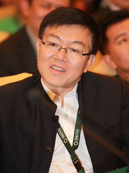 “2014綠公司年會”于4月20日-22日在廣西南寧舉行。上圖為億達集團副總裁暴洪奎。(圖片來源：新浪財經(jīng) 梁斌 攝)