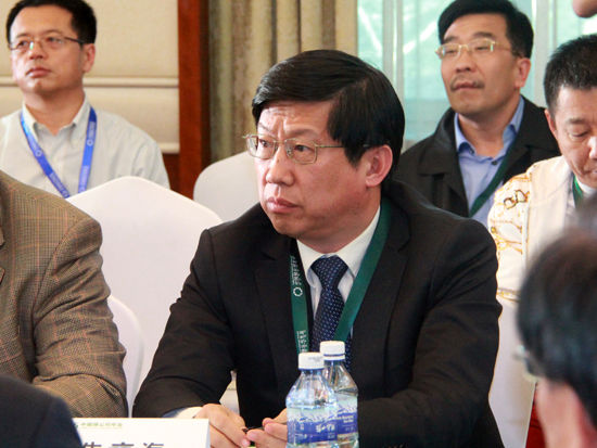 “2015中國綠公司年會(huì)”于4月20日在沈陽舉行。上圖為遼寧省環(huán)保保護(hù)廳的廳長朱京海。(圖片來源：新浪財(cái)經(jīng)劉海偉 攝)